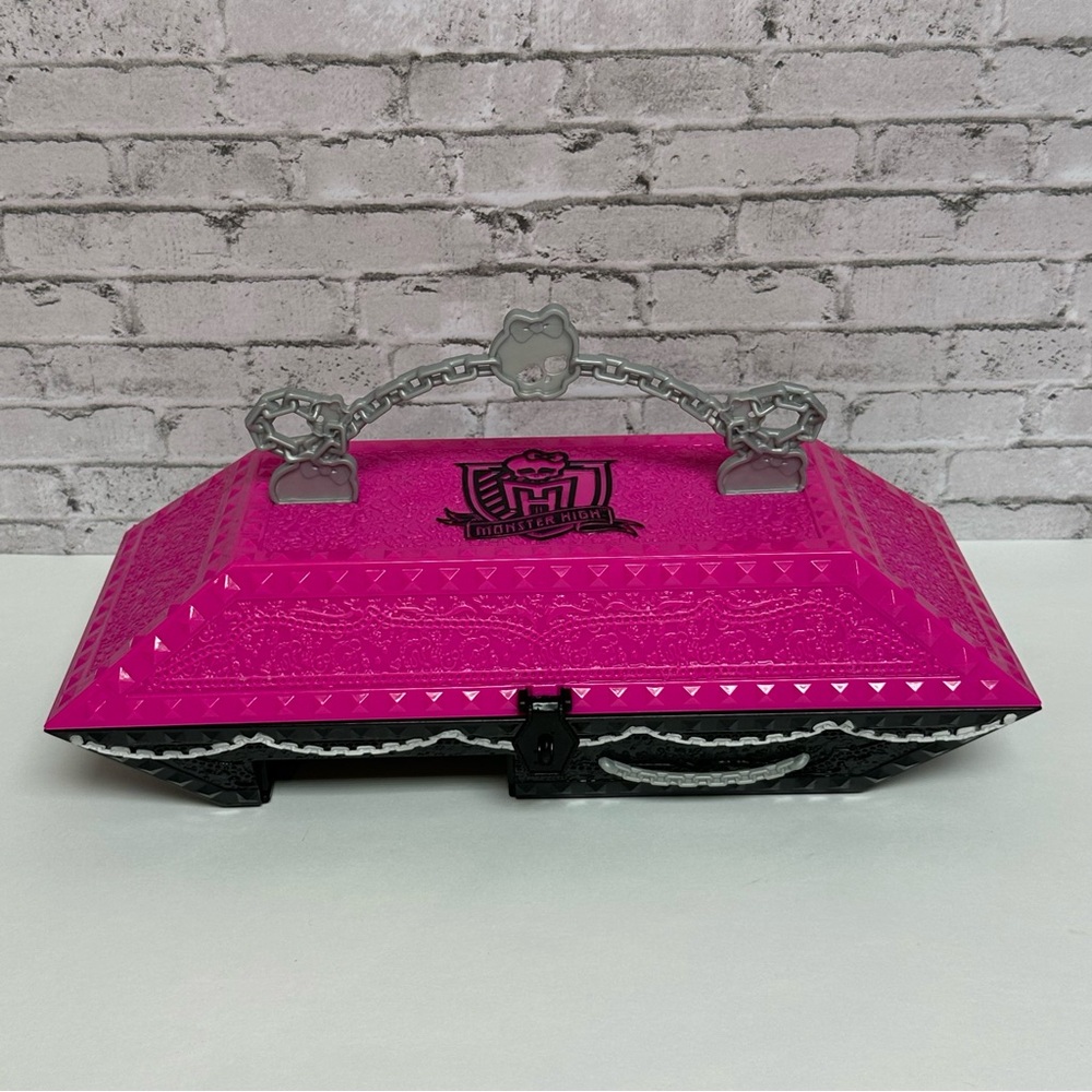 Monster High Create a Monster Design Lab Coffin Only 2011 Pink Black